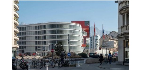 法國停車樓的“紅手臂”，俯瞰城市的觀景臺(tái) / He?rault Arnod Architectures